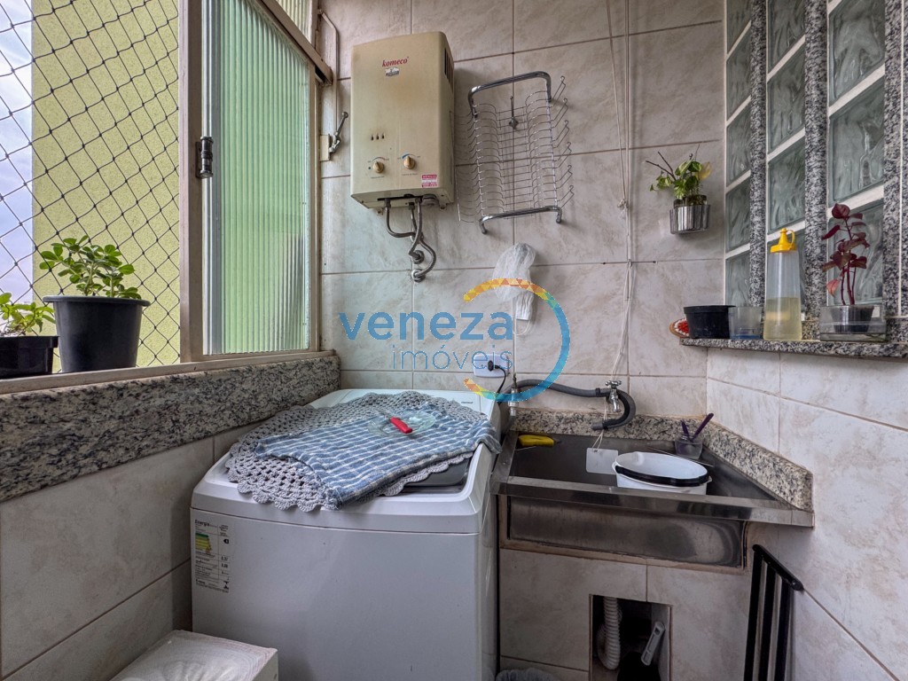 Apartamento para locação no bairro Ipiranga de Londrina com 73m<sup>2</sup> útil, 2 quartos, 1 vaga de garagem