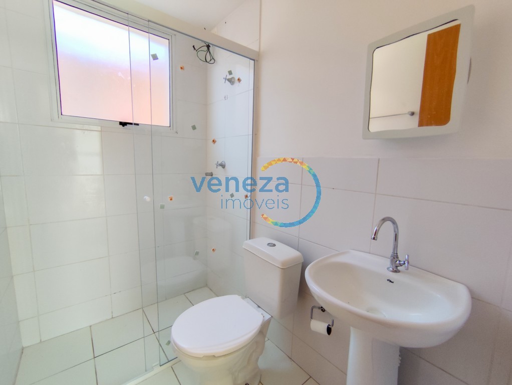 Apartamento à venda no bairro Ouro Verde de Londrina com 45m<sup>2</sup> útil, 2 quartos, 1 vaga de garagem