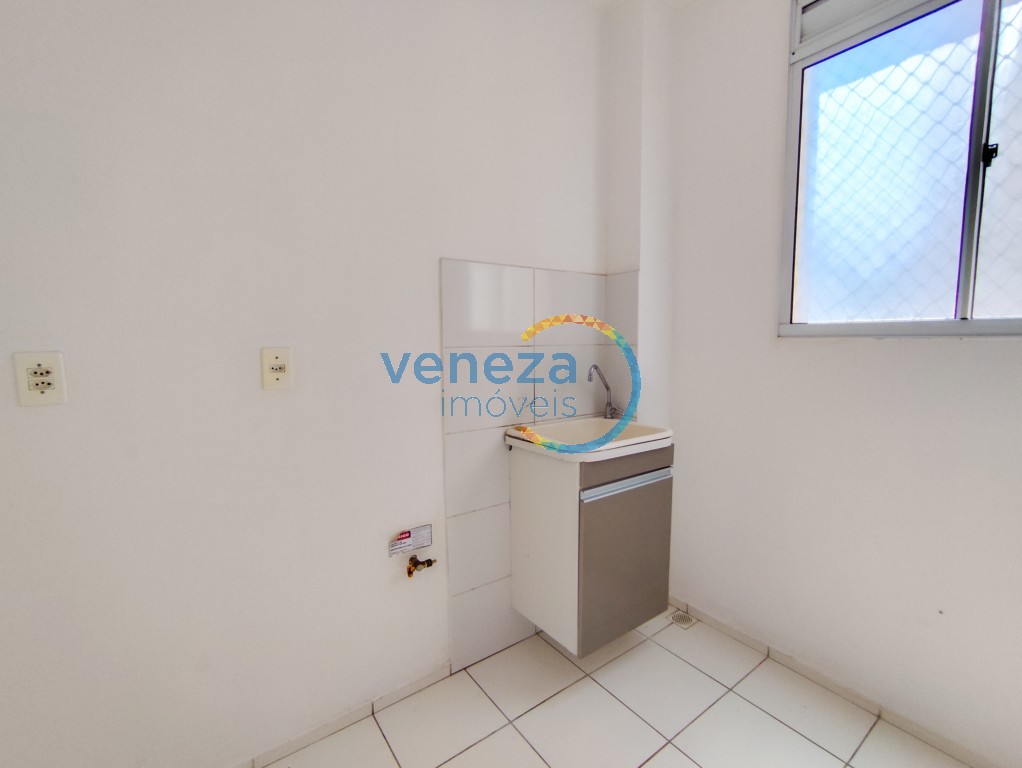 Apartamento à venda no bairro Ouro Verde de Londrina com 45m<sup>2</sup> útil, 2 quartos, 1 vaga de garagem