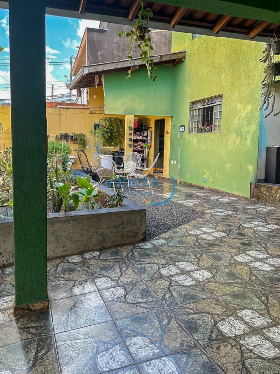 Casa Residencial para venda no Abussafe em Londrina com 180m² por R$ 330.000,00