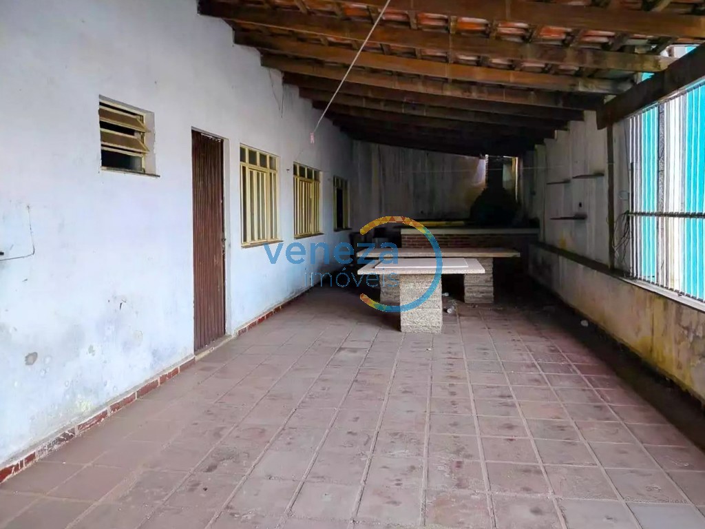 Barracão para locacao no Conjunto Habitacional Jose Belinati em Londrina com 400m² por R$ 13.000,00