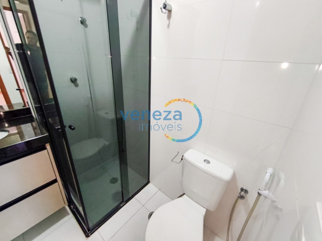 Apartamento à venda no bairro Moncoes de Londrina com 73.46m<sup>2</sup> útil, 2 quartos, 1 vaga de garagem