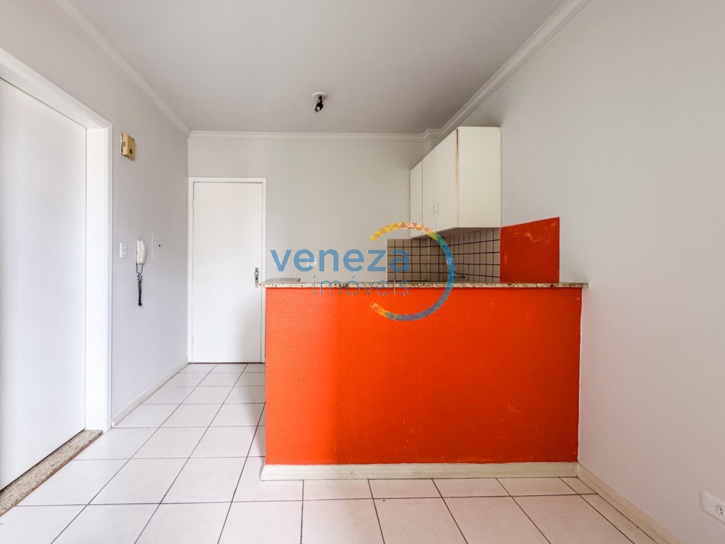 Apartamento à venda no bairro Centro de Londrina com 27.84m<sup>2</sup> útil, 1 quarto
