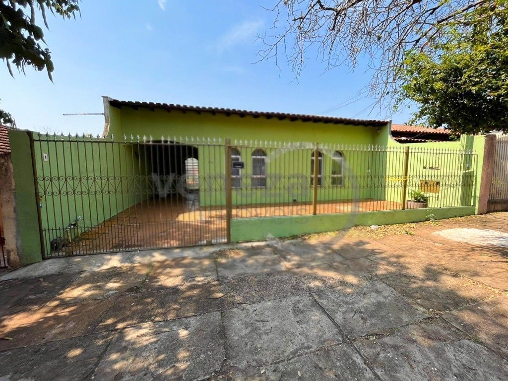 Casa Residencial para venda no Shangri-la em Londrina com 136,18m² por R$ 390.000,00