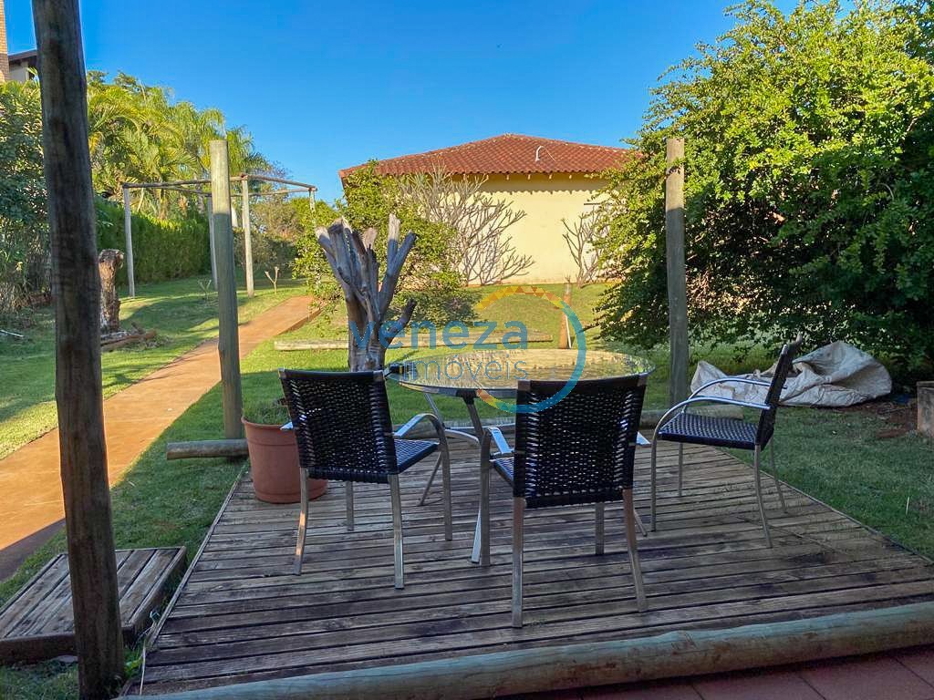 Chácara-imóvel-rural à venda no bairro Ilha do Sol de Primeiro de Maio com 1200m<sup>2</sup> útil, 5 quartos