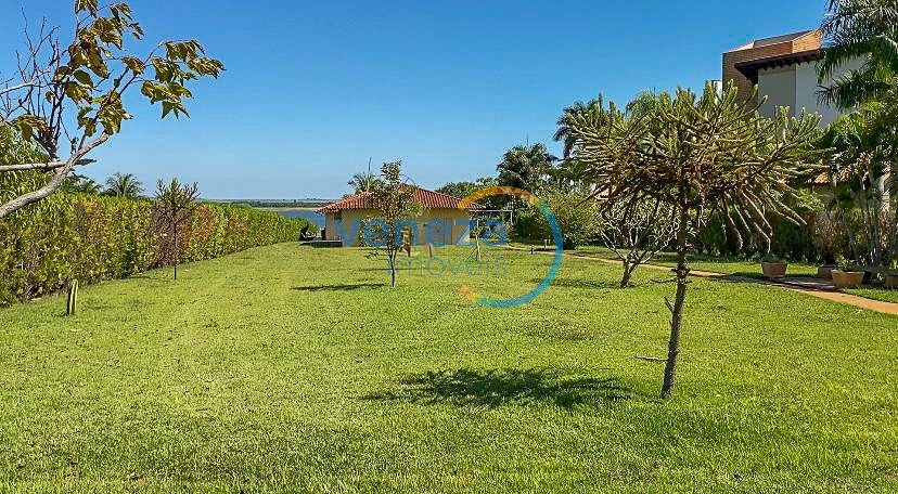 Chácara-imóvel-rural à venda no bairro Ilha do Sol de Primeiro de Maio com 1200m<sup>2</sup> útil, 5 quartos