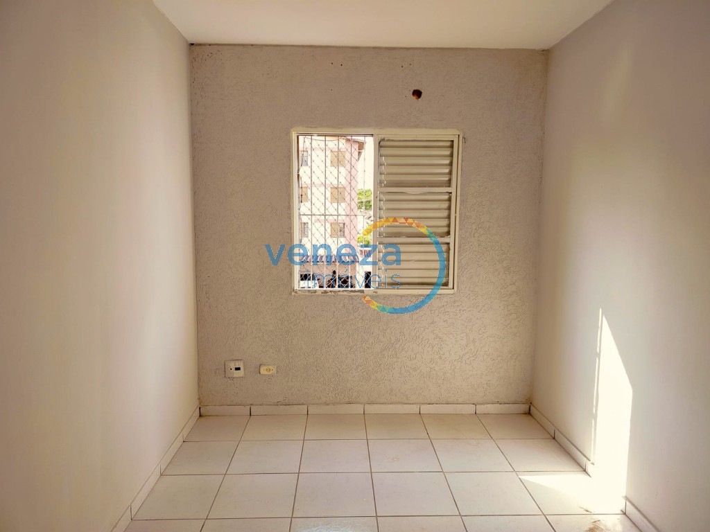 Apartamento à venda no bairro Jamaica de Londrina com 49m<sup>2</sup> útil, 2 quartos, 1 vaga de garagem