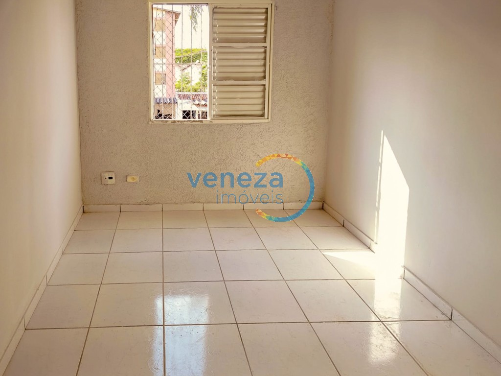 Apartamento à venda no bairro Jamaica de Londrina com 49m<sup>2</sup> útil, 2 quartos, 1 vaga de garagem