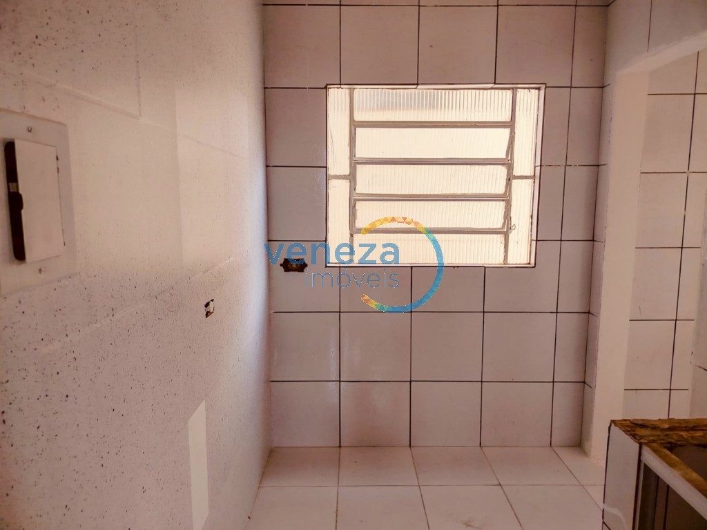 Apartamento à venda no bairro Jamaica de Londrina com 49m<sup>2</sup> útil, 2 quartos, 1 vaga de garagem