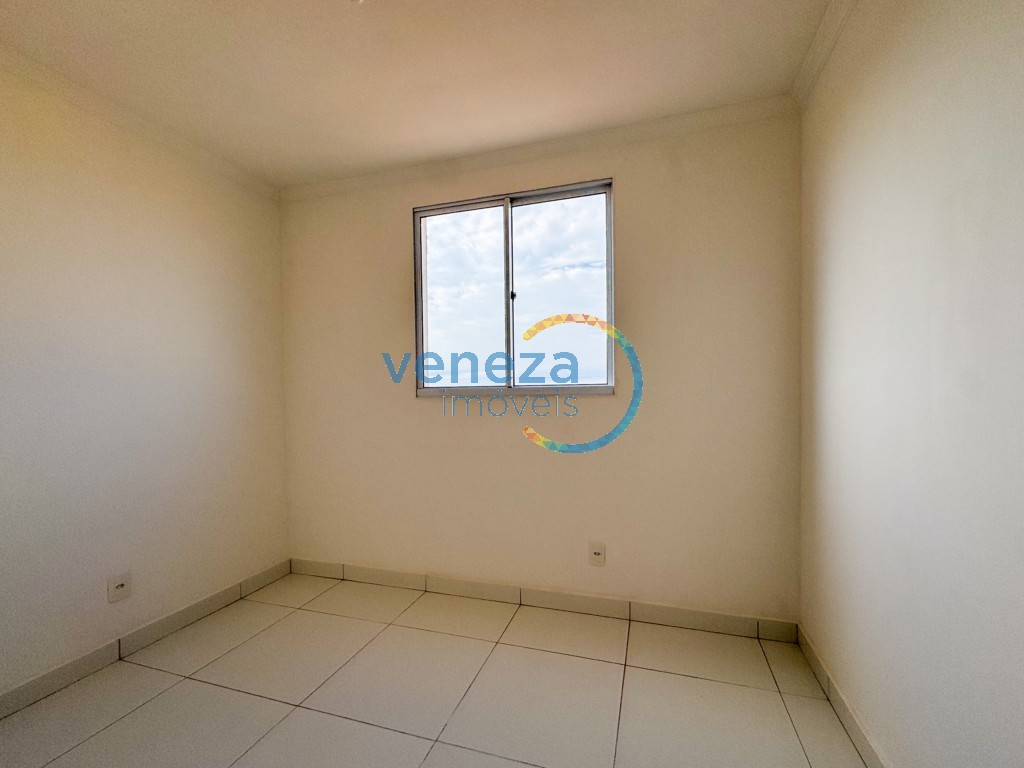 Apartamento à venda no bairro Cidade Industrial II de Londrina com 43.71m<sup>2</sup> útil, 2 quartos, 1 vaga de garagem