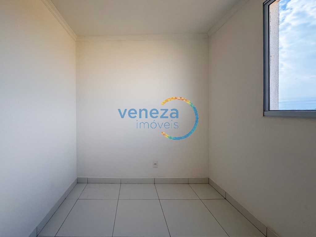 Apartamento à venda no bairro Cidade Industrial II de Londrina com 43.71m<sup>2</sup> útil, 2 quartos, 1 vaga de garagem