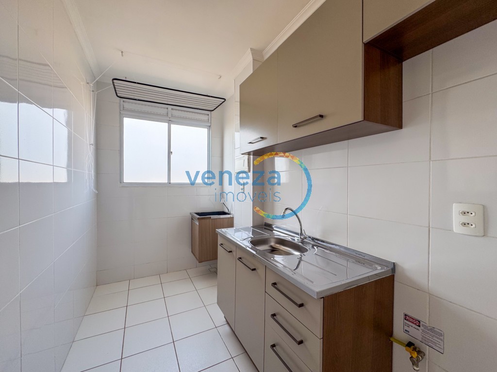 Apartamento à venda no bairro Cidade Industrial II de Londrina com 43.71m<sup>2</sup> útil, 2 quartos, 1 vaga de garagem
