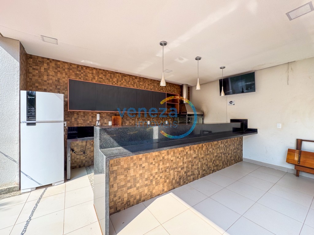 Apartamento à venda no bairro Cidade Industrial II de Londrina com 43.71m<sup>2</sup> útil, 2 quartos, 1 vaga de garagem