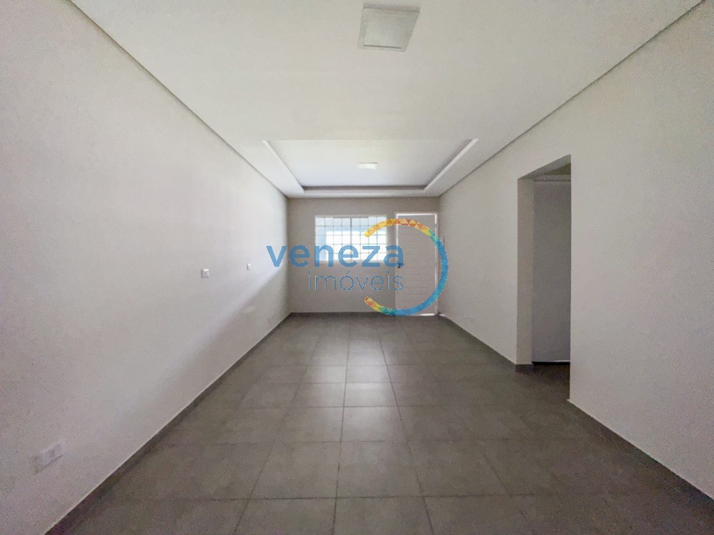 Casa Residencial para venda no Barbeta em Londrina com 82m² por R$ 220.000,00