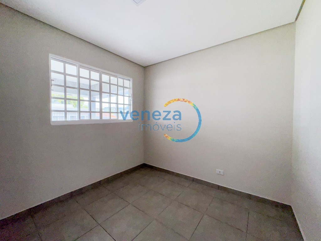 Casa Residencial à venda no bairro Barbeta de Londrina com 82m<sup>2</sup> útil, 2 quartos, 2 vagas de garagem