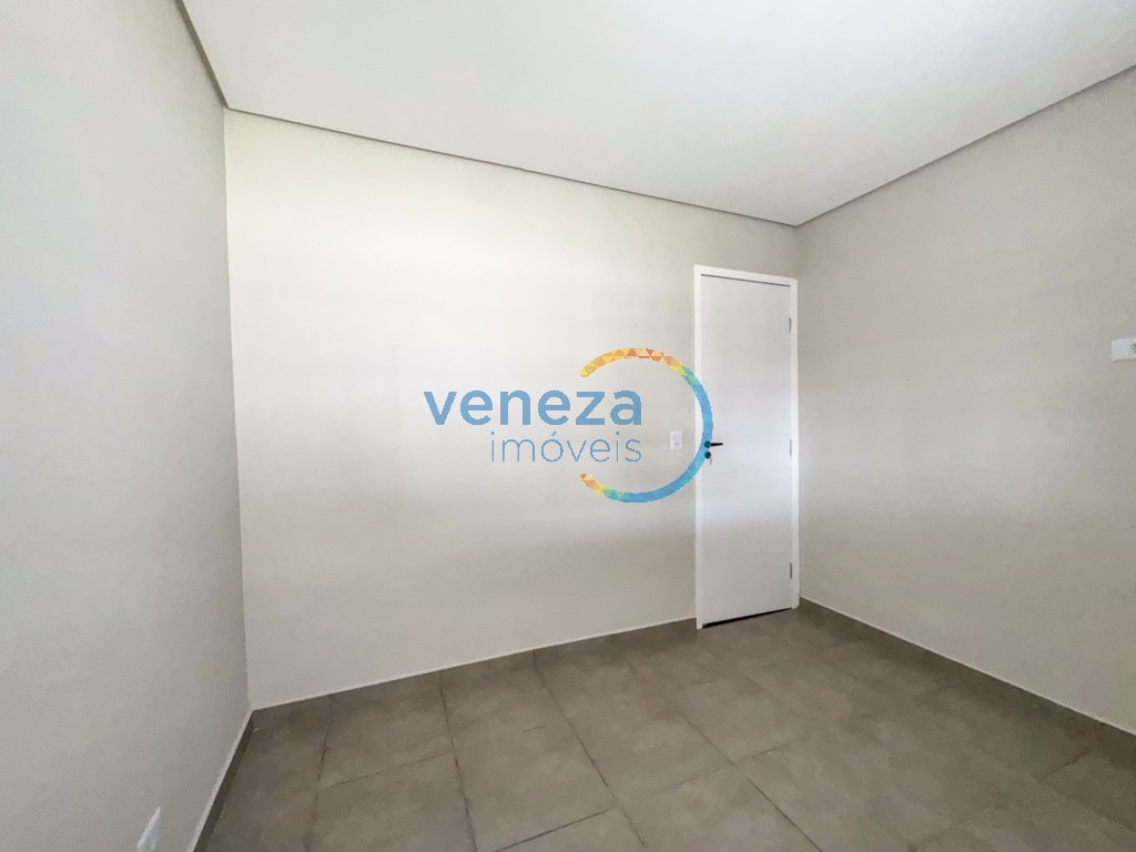 Casa Residencial à venda no bairro Barbeta de Londrina com 82m<sup>2</sup> útil, 2 quartos, 2 vagas de garagem