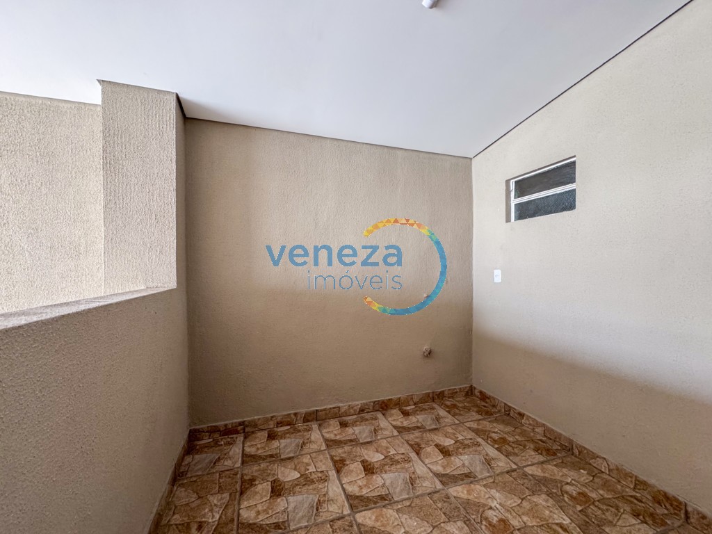 Casa Residencial à venda no bairro Barbeta de Londrina com 82m<sup>2</sup> útil, 2 quartos, 2 vagas de garagem