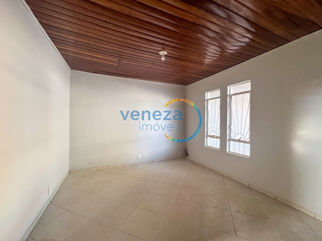 Casa Residencial à venda no bairro Ipanema de Londrina com 97.91m<sup>2</sup> útil, 4 quartos, 1 vaga de garagem