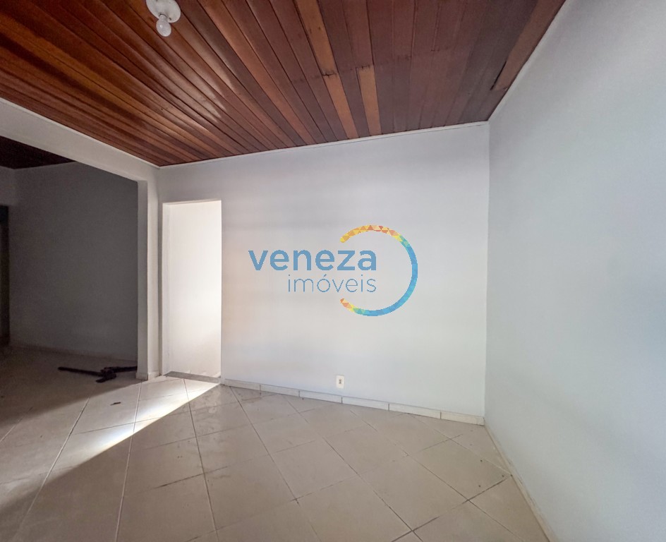 Casa Residencial à venda no bairro Ipanema de Londrina com 97.91m<sup>2</sup> útil, 4 quartos, 1 vaga de garagem