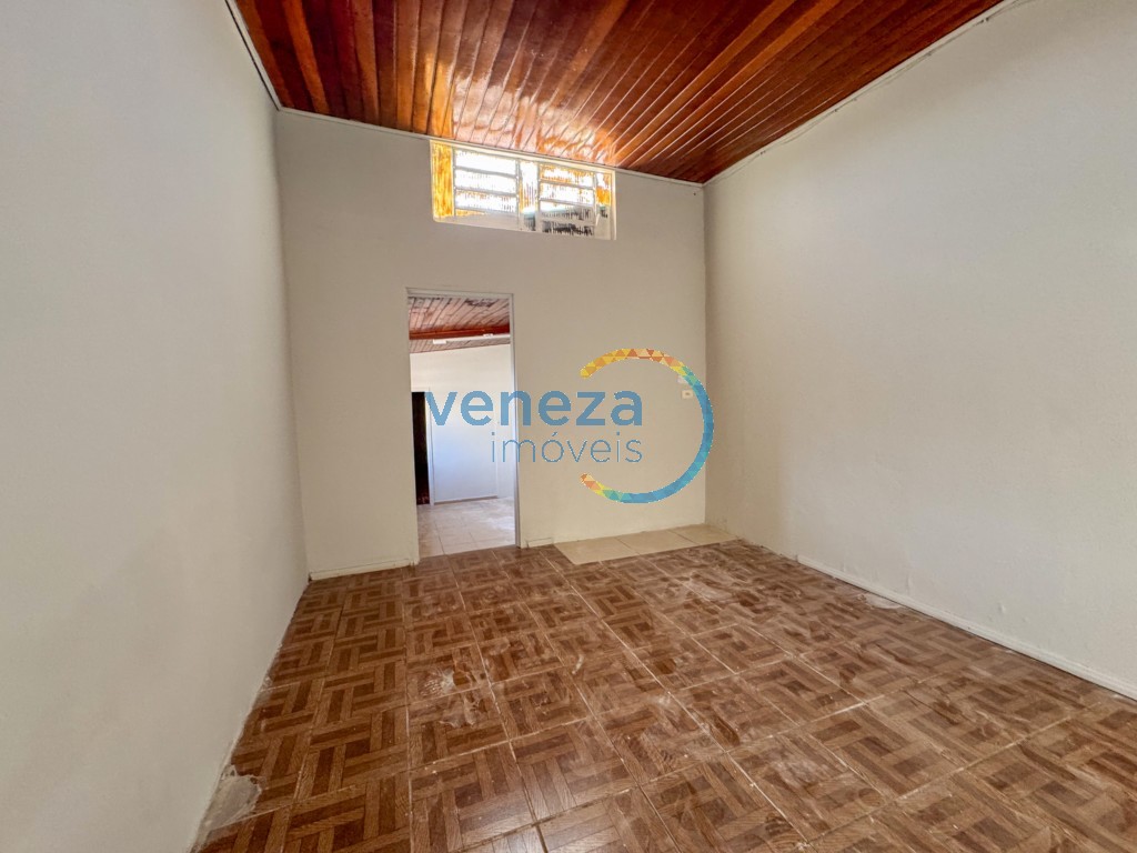 Casa Residencial à venda no bairro Ipanema de Londrina com 97.91m<sup>2</sup> útil, 4 quartos, 1 vaga de garagem