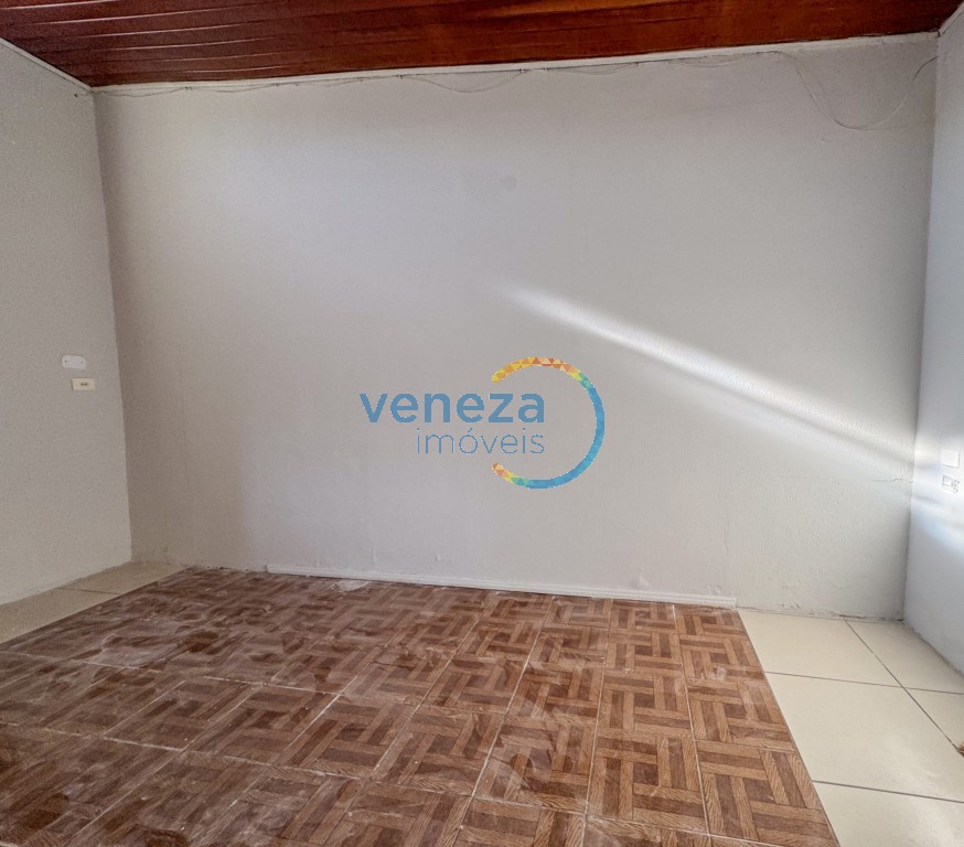 Casa Residencial à venda no bairro Ipanema de Londrina com 97.91m<sup>2</sup> útil, 4 quartos, 1 vaga de garagem