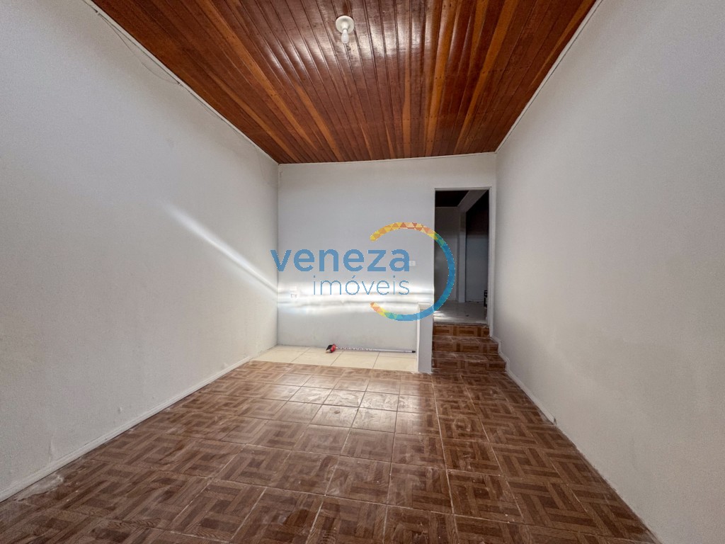 Casa Residencial à venda no bairro Ipanema de Londrina com 97.91m<sup>2</sup> útil, 4 quartos, 1 vaga de garagem