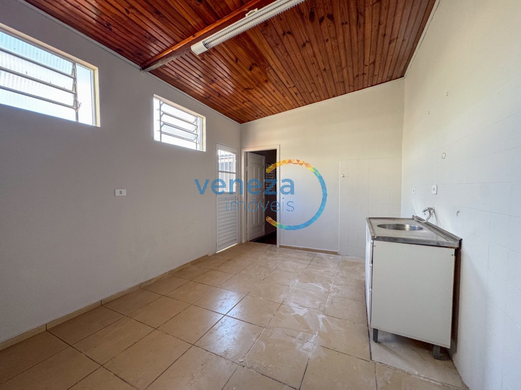 Casa Residencial à venda no bairro Ipanema de Londrina com 97.91m<sup>2</sup> útil, 4 quartos, 1 vaga de garagem