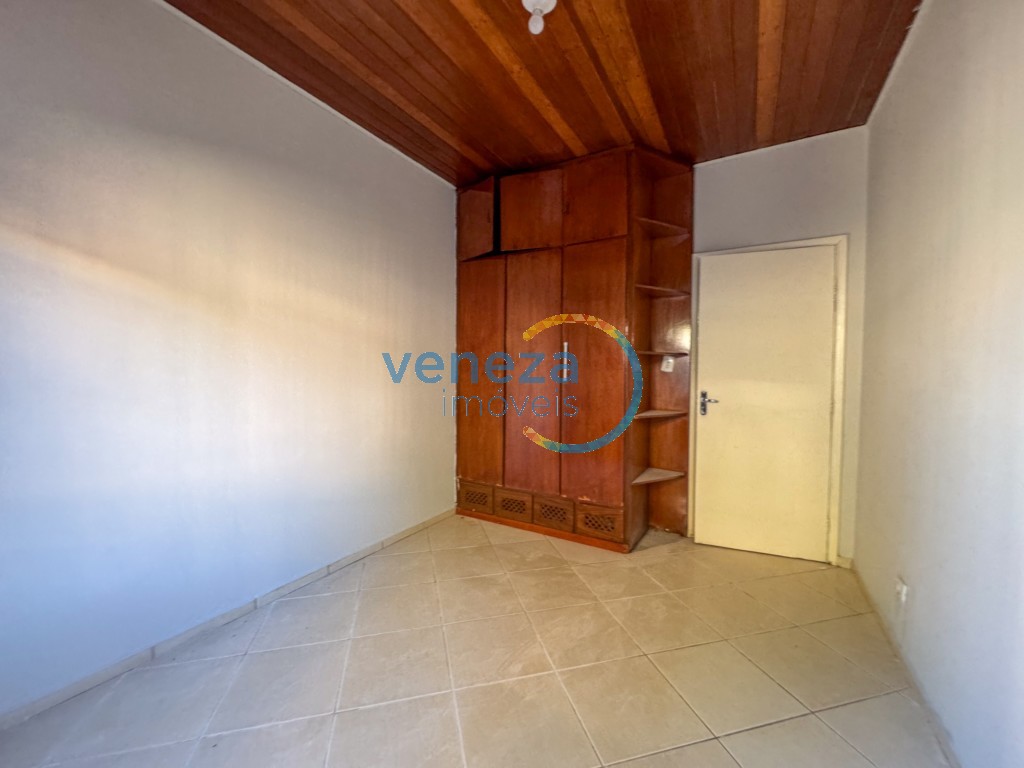 Casa Residencial à venda no bairro Ipanema de Londrina com 97.91m<sup>2</sup> útil, 4 quartos, 1 vaga de garagem