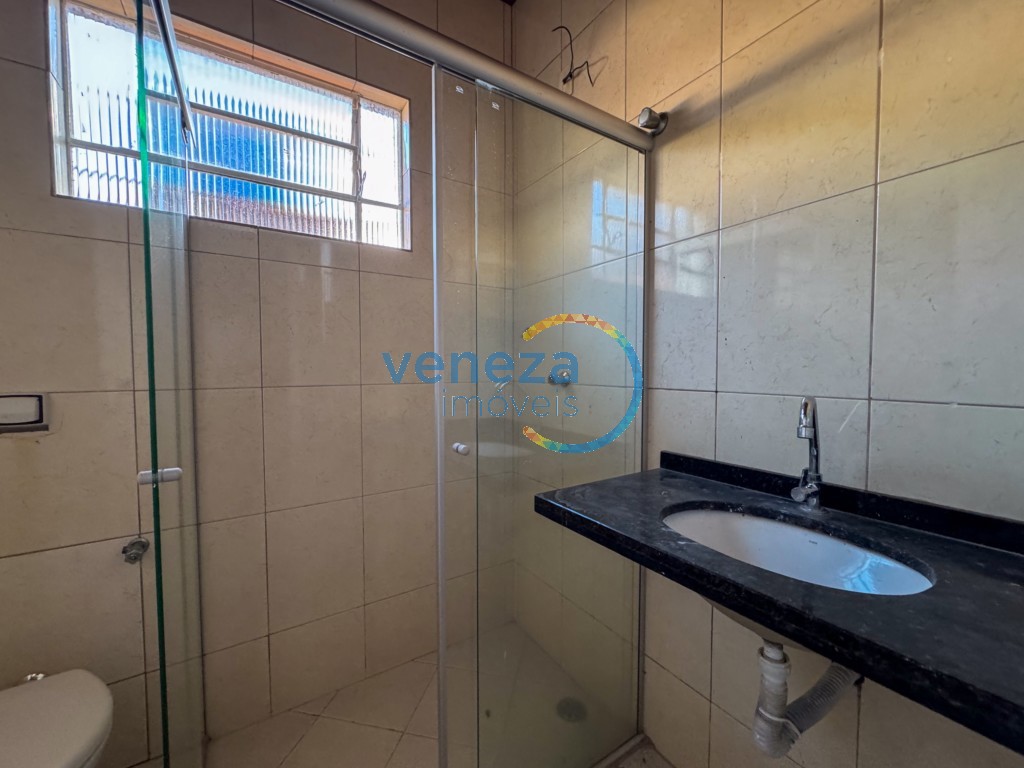 Casa Residencial à venda no bairro Ipanema de Londrina com 97.91m<sup>2</sup> útil, 4 quartos, 1 vaga de garagem