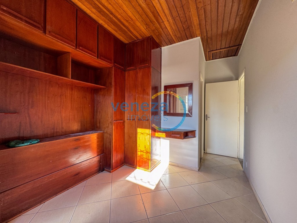 Casa Residencial à venda no bairro Ipanema de Londrina com 97.91m<sup>2</sup> útil, 4 quartos, 1 vaga de garagem