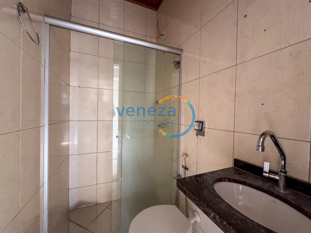 Casa Residencial à venda no bairro Ipanema de Londrina com 97.91m<sup>2</sup> útil, 4 quartos, 1 vaga de garagem