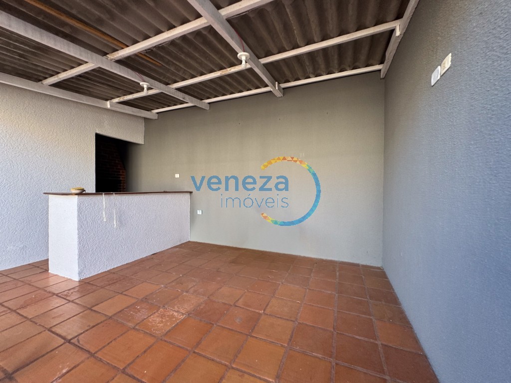 Casa Residencial à venda no bairro Ipanema de Londrina com 97.91m<sup>2</sup> útil, 4 quartos, 1 vaga de garagem