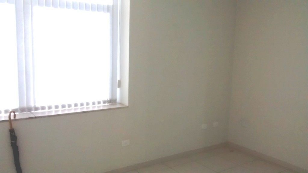 Sala à venda no bairro Centro de Londrina com 85.59m<sup>2</sup> útil, 1 vaga de garagem