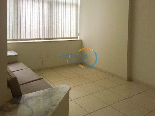 Sala para venda no Centro em Londrina com 104,11m² por R$ 420.000,00 - Foto 3
