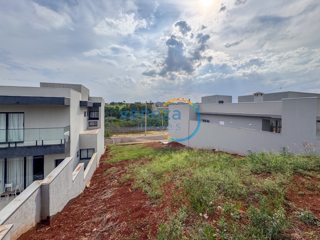 Terreno à venda no bairro Parque Taua de Londrina com 274.63m<sup>2</sup> total