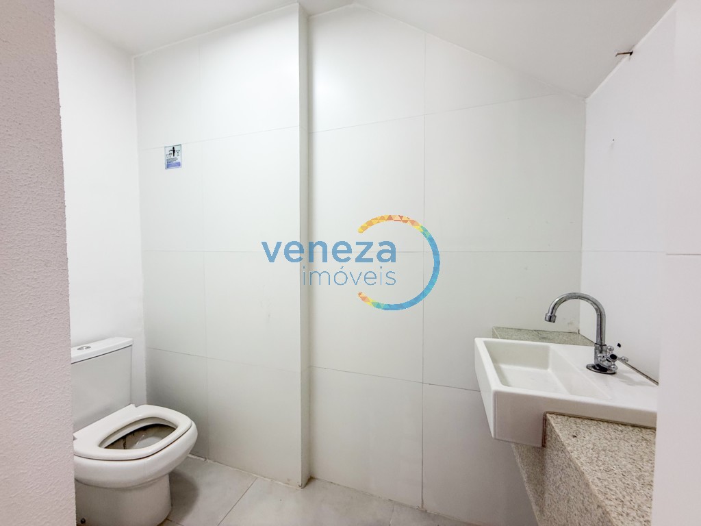 Casa Comercial à venda no bairro Centro de Londrina com 180m<sup>2</sup> útil, 4 vagas de garagem