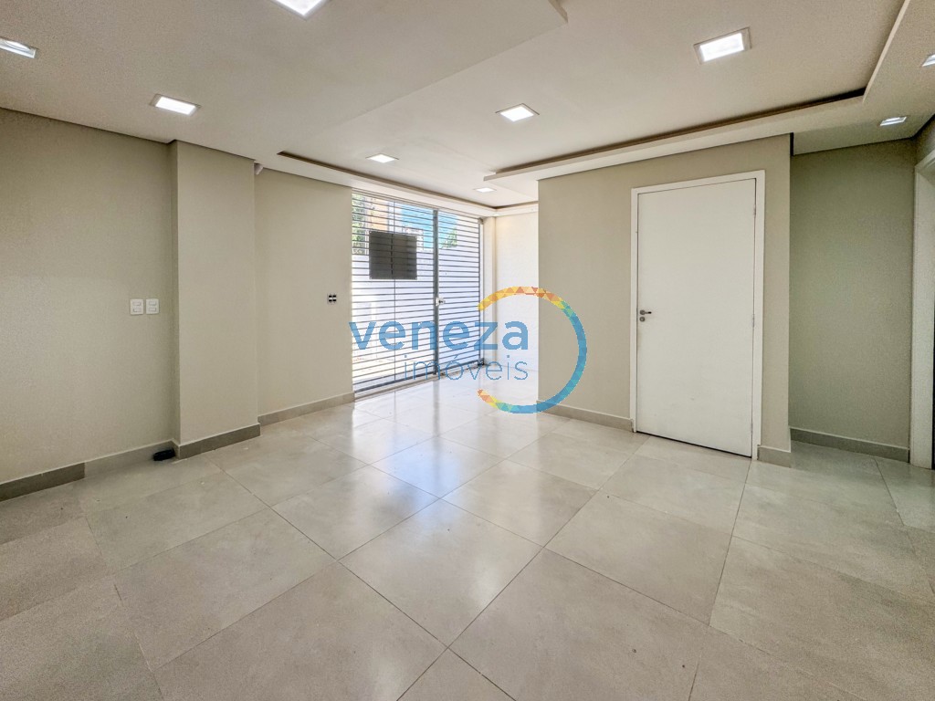 Casa Comercial à venda no bairro Centro de Londrina com 180m<sup>2</sup> útil, 4 vagas de garagem