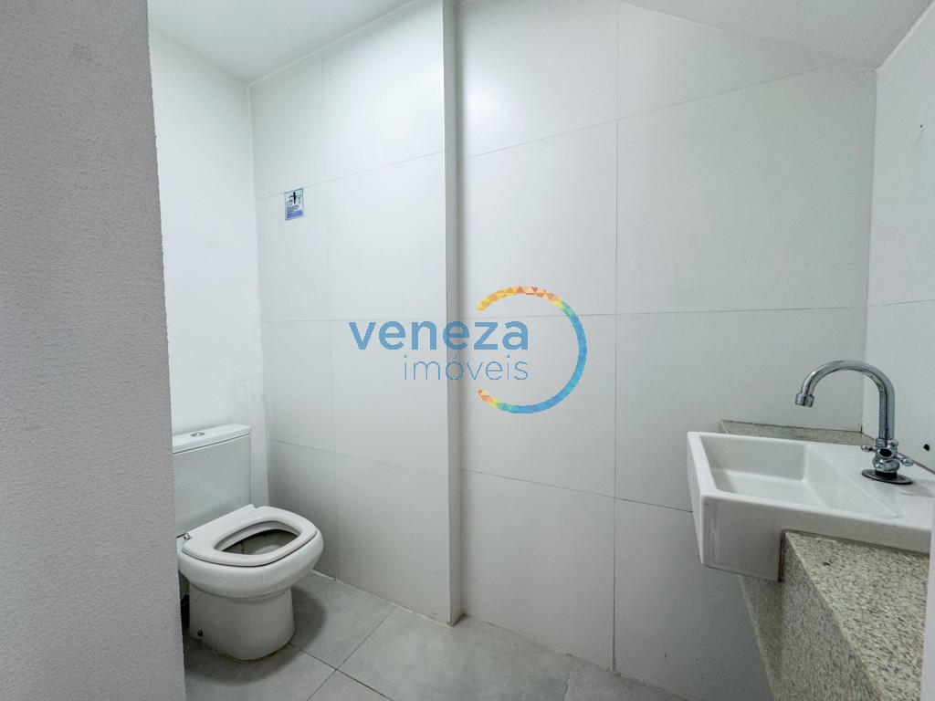 Casa Comercial à venda no bairro Centro de Londrina com 180m<sup>2</sup> útil, 4 vagas de garagem