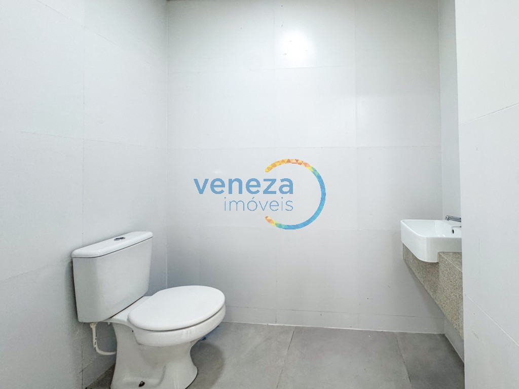 Casa Comercial à venda no bairro Centro de Londrina com 180m<sup>2</sup> útil, 4 vagas de garagem