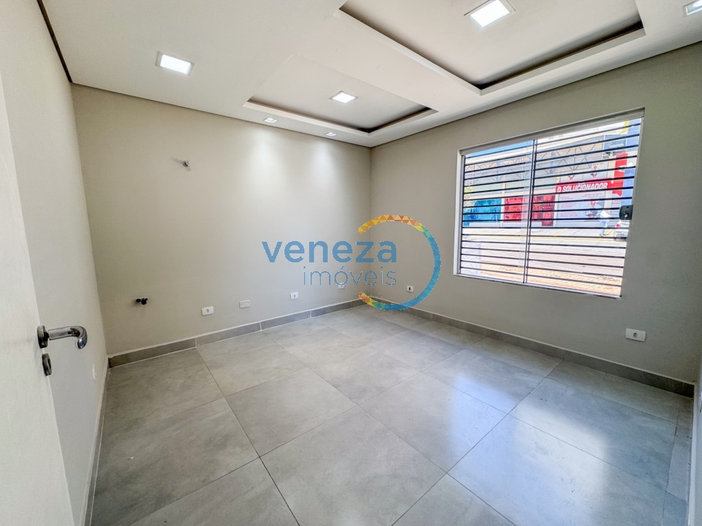 Casa Comercial à venda no bairro Centro de Londrina com 180m<sup>2</sup> útil, 4 vagas de garagem