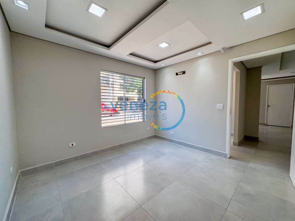 Casa Comercial à venda no bairro Centro de Londrina com 180m<sup>2</sup> útil, 4 vagas de garagem