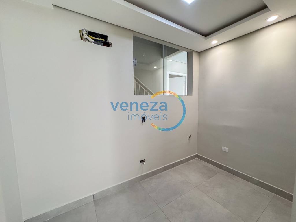 Casa Comercial à venda no bairro Centro de Londrina com 180m<sup>2</sup> útil, 4 vagas de garagem