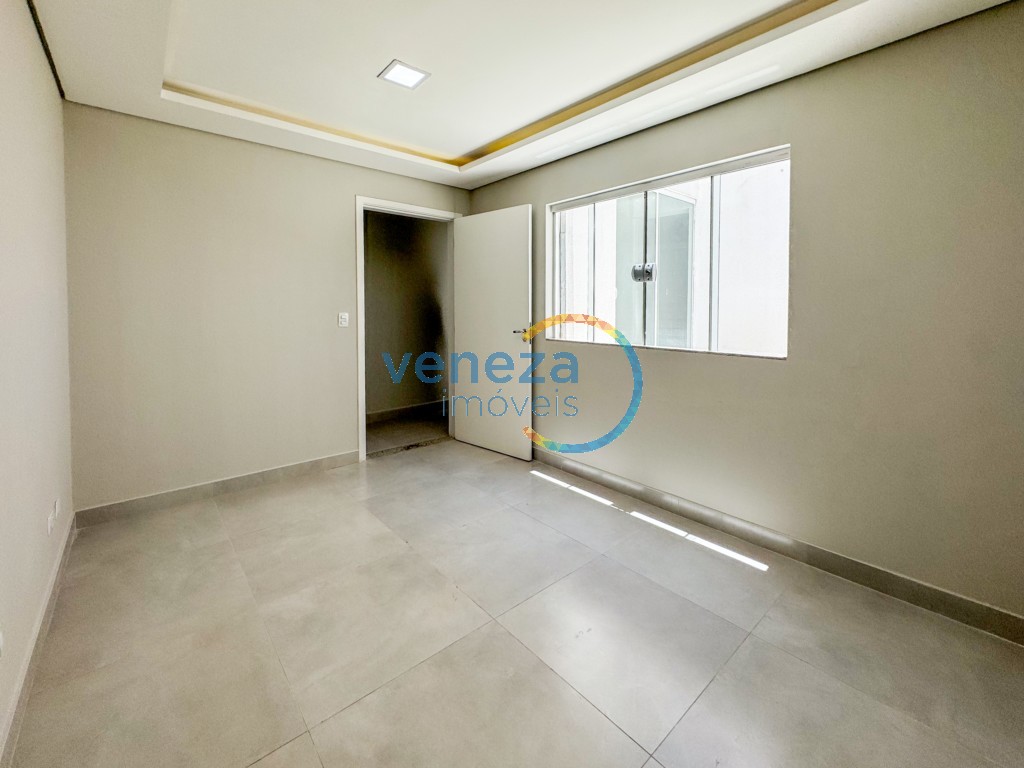 Casa Comercial à venda no bairro Centro de Londrina com 180m<sup>2</sup> útil, 4 vagas de garagem