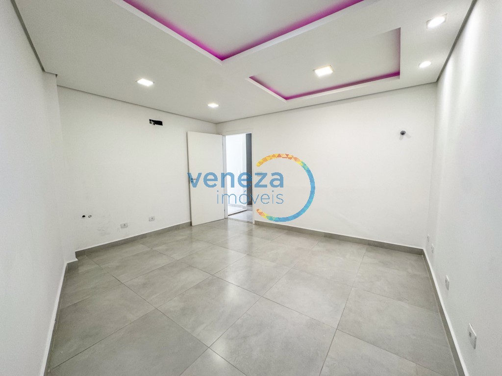 Casa Comercial à venda no bairro Centro de Londrina com 180m<sup>2</sup> útil, 4 vagas de garagem