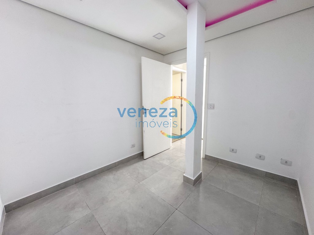 Casa Comercial à venda no bairro Centro de Londrina com 180m<sup>2</sup> útil, 4 vagas de garagem