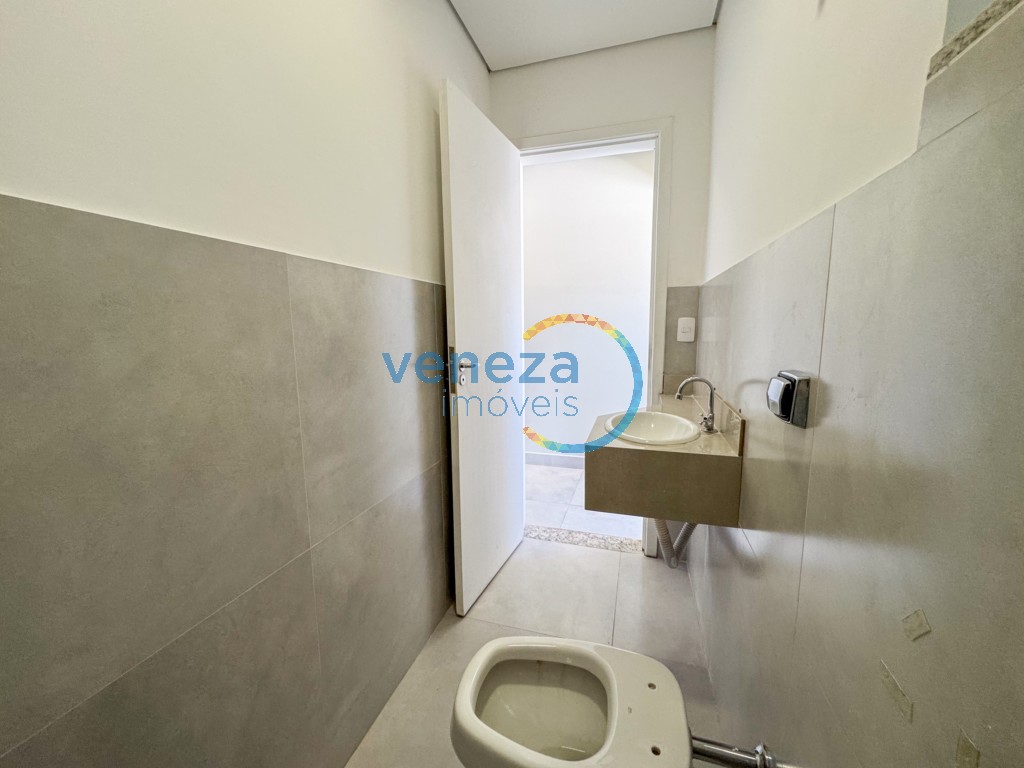 Casa Comercial à venda no bairro Centro de Londrina com 180m<sup>2</sup> útil, 4 vagas de garagem