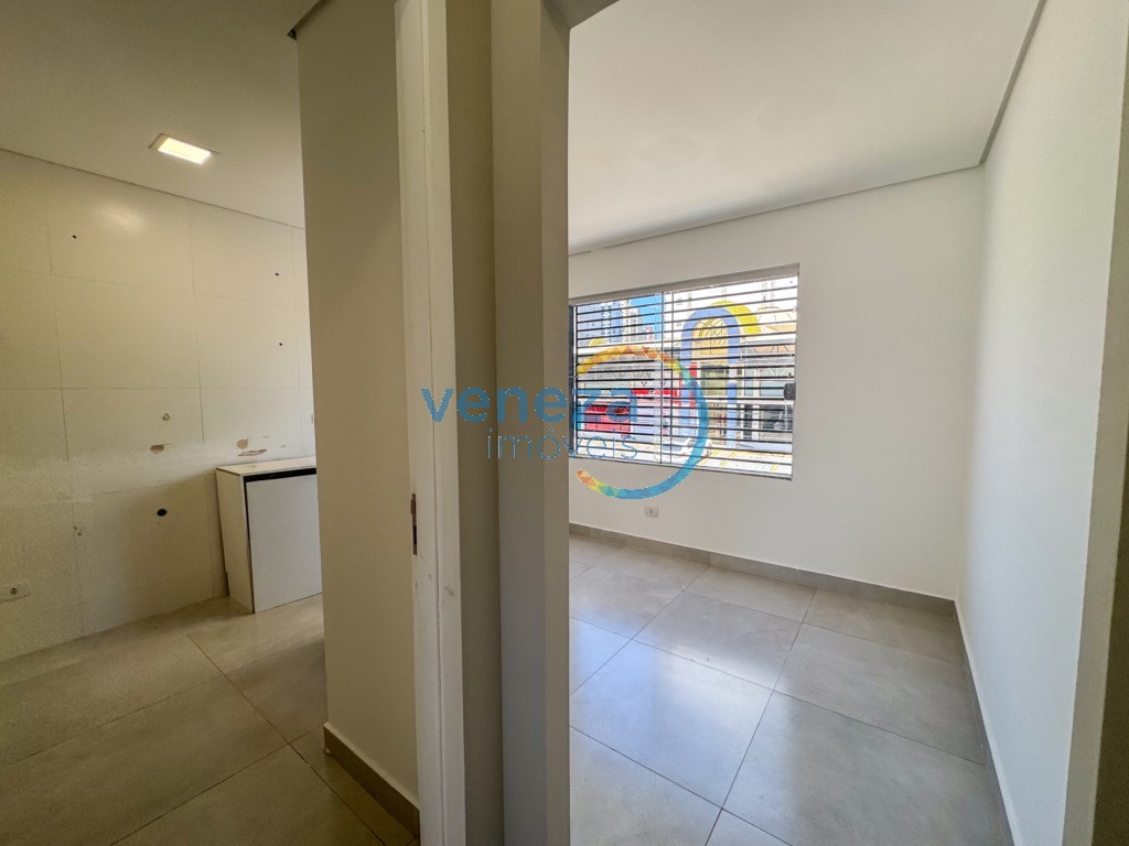 Casa Comercial à venda no bairro Centro de Londrina com 180m<sup>2</sup> útil, 4 vagas de garagem