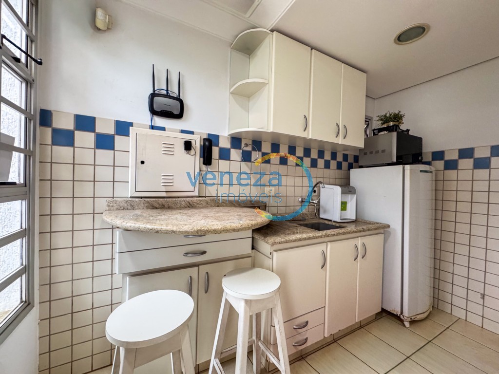 Prédio Comercial à venda no bairro Guanabara de Londrina com 141.79m<sup>2</sup> útil, 7 vagas de garagem