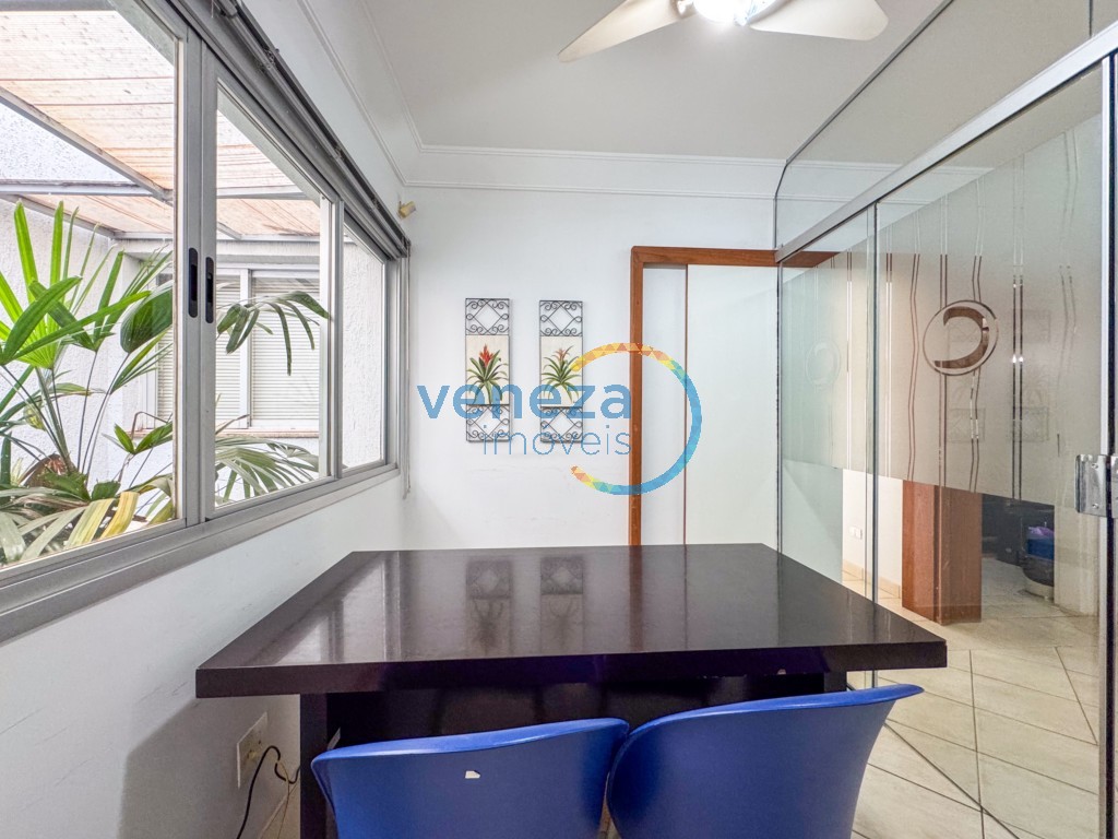 Prédio Comercial à venda no bairro Guanabara de Londrina com 141.79m<sup>2</sup> útil, 7 vagas de garagem