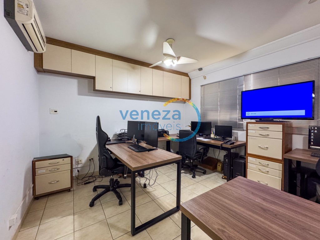 Prédio Comercial à venda no bairro Guanabara de Londrina com 141.79m<sup>2</sup> útil, 7 vagas de garagem